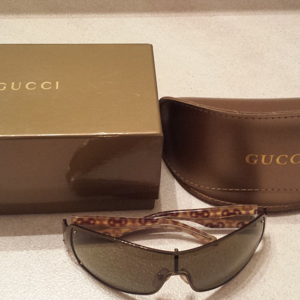 🥳HP🥳Gucci Women's Sunglasses Authentic